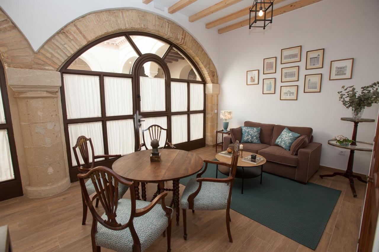 Patios De La Riva