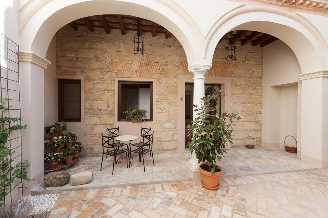 Patios De La Riva *